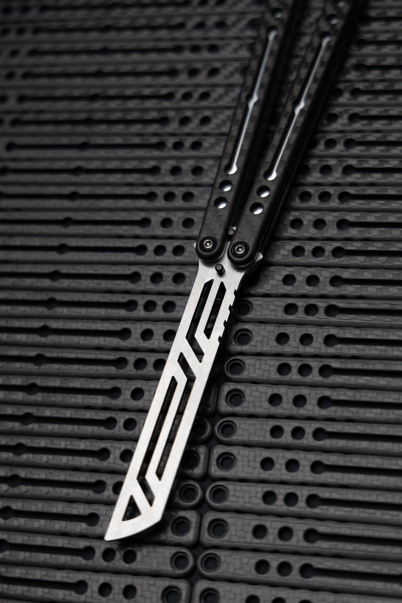 Carbon Fiber Nautilus V2